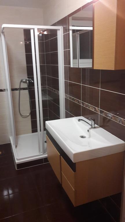 Modern City Center Apartment With Private Parking Martin Bagian luar foto